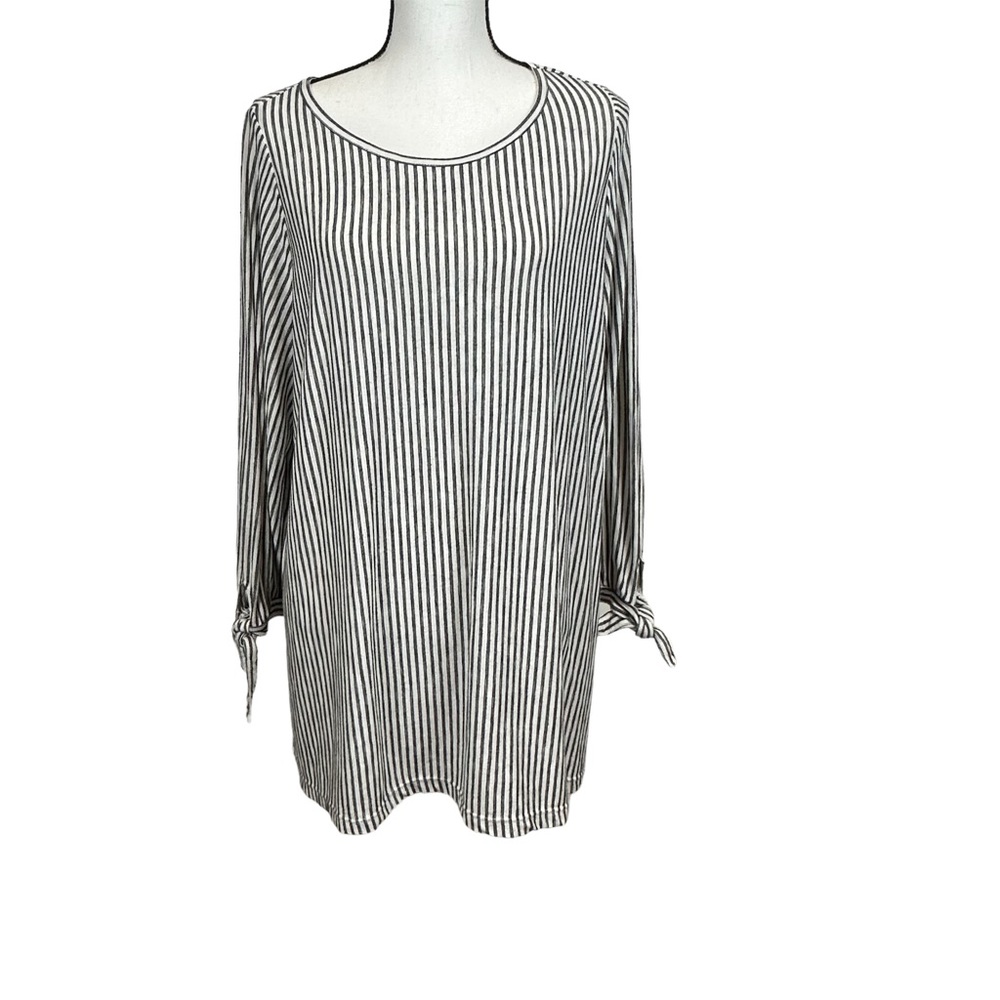 Max Studio Charcoal Gray & White Striped Tunic Top with 3/4 Tie Sleeve Size 1X